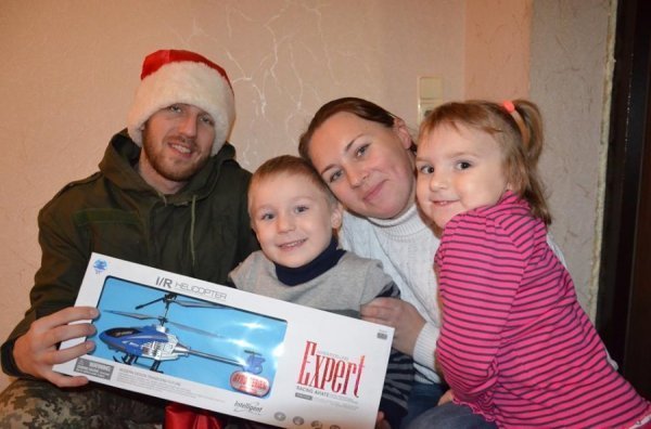 У Луцьку волонтери передали «миколайчики» для діток загиблих героїв