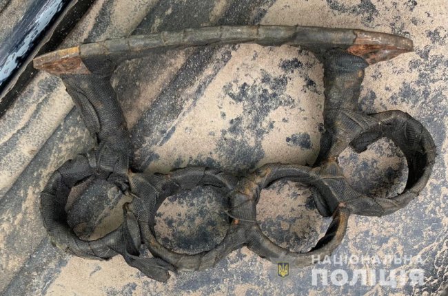 Поблизу Ковеля поліцейські затримали автомобіль зі зброєю та наркотиками. ФОТО