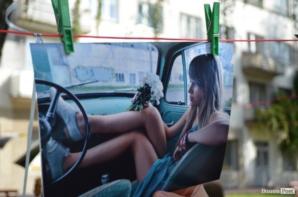 Фото на мотузках: у Луцьку стартувала мистецька «Сушка». ФОТО  