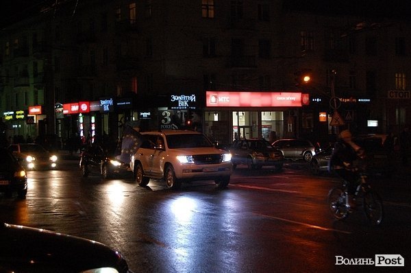 У Луцьку відбувся авто-, велопробіг в підтримку Євромайдану. ФОТО