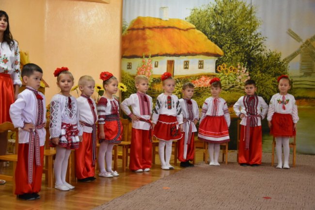 Луцькі дошкільнята перевтілились у козаків. ФОТО