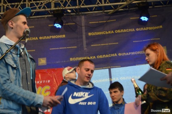 Під Луцьком визначили переможця з дрег-рейсінгу. ФОТО