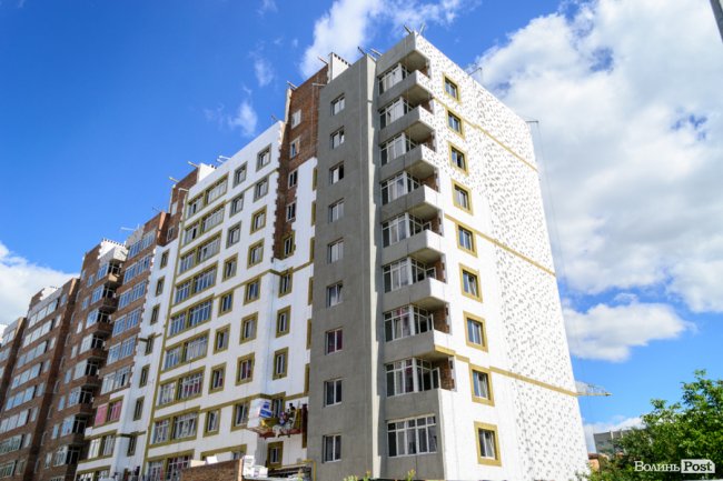 Роботи ні на мить не припиняються: як у Луцьку «росте» ЖК «Caramel Residence». ФОТО*