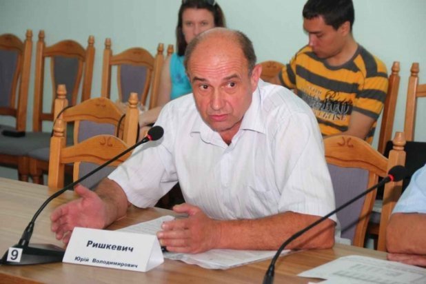 Прийшла весна - зійшли дороги: чому нічого не змінюється