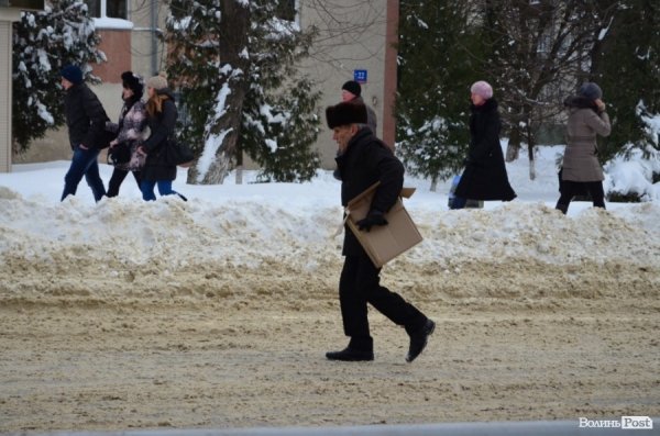 Центральну вулицю Луцька «паралізувало». ФОТО. ВІДЕО