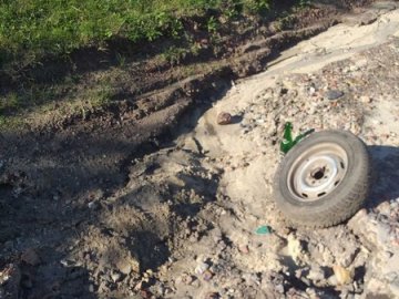 У селі на Волині дощем розмило дорогу. ВІДЕО