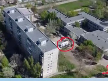 Окупанти вивозять тіла вбитих жителів Маріуполя у вантажівках з-під російського «гуманітарного вантажу», – Андрющенко