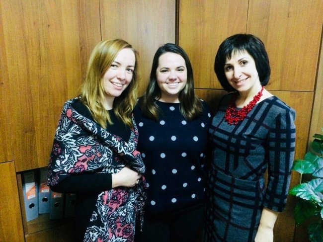 «Перед тим, як приїхати в Україну, я ніколи не бачила снігу»: американка поділилася враженнями про Волинь