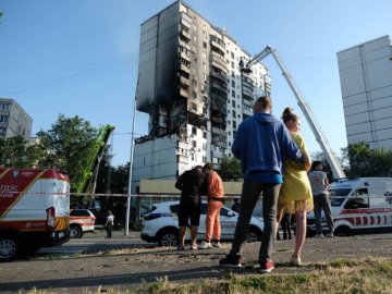 Рятувальники дістали з-під завалів 16-поверхівки в Києві ще одне тіло