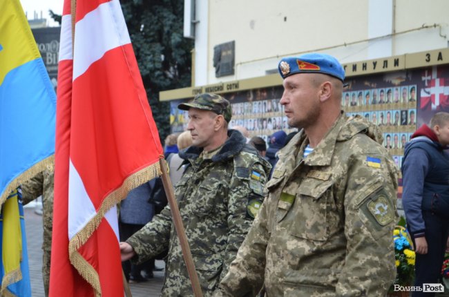 Герої завжди з нами: у Луцьку вшанували загиблих в російсько-українській війні. ФОТО