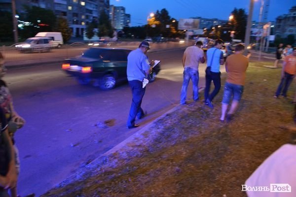 У Луцьку аварія: «Беха» хотіла проскочити, але «влетіла» у Seat. ФОТО