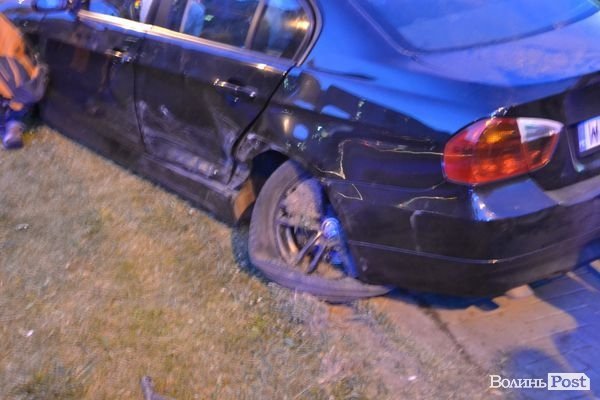 У Луцьку аварія: «Беха» хотіла проскочити, але «влетіла» у Seat. ФОТО