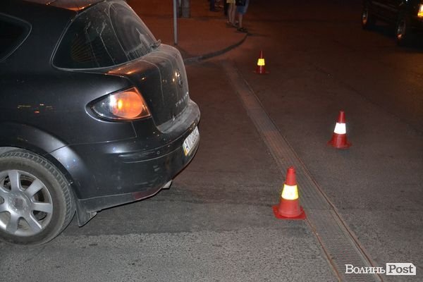 У Луцьку аварія: «Беха» хотіла проскочити, але «влетіла» у Seat. ФОТО