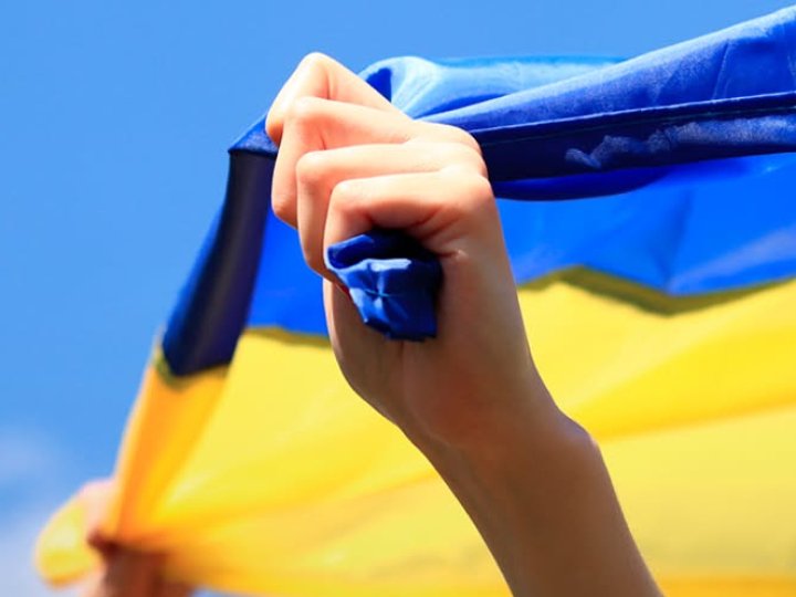 Театр у Луцьку завершує сезон та кличе на концерт до Дня Конституції України