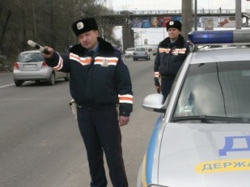У Києві ДАІшник обматюкав водія. ВІДЕО