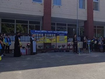 У Луцьку біля училища відкрили меморіальні дошки на честь 27 воїнів-випускників. ВІДЕО