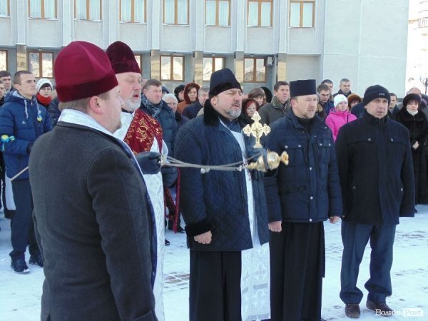  У Луцьку помолилися за загиблих у Києві і волю України. ФОТО