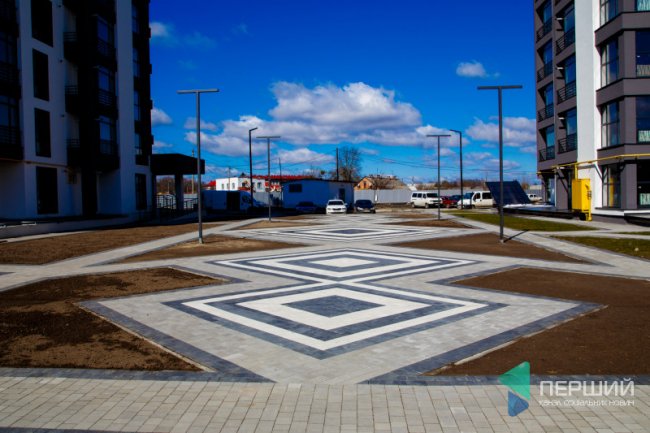 Простір, зелень, комфорт. Як на «Суперновій» облаштовують територію біля будинків. ФОТО*