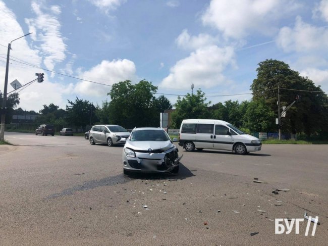 У місті на Волині зіткнулись Renault та Fiat. ФОТО