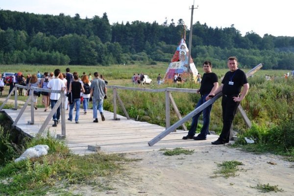 На дебютному «Франко-фесті» зібрались десятки тисяч людей та три луцькі гурти. ФОТО