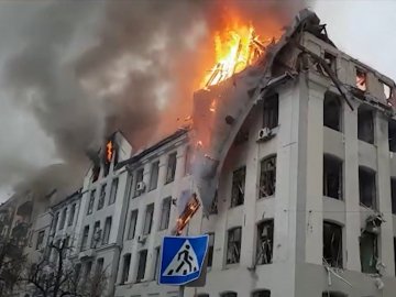 Росіяни обстрілюють вулиці та житлові будинки Харківщини