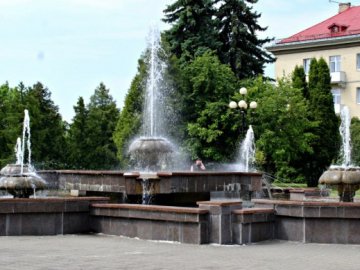  Фонтани у Луцьку тепер можуть вмикати «на замовлення». ЦІНИ