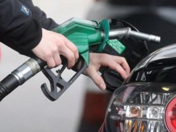 На АЗС проведуть перевірки через високі ціни на бензин