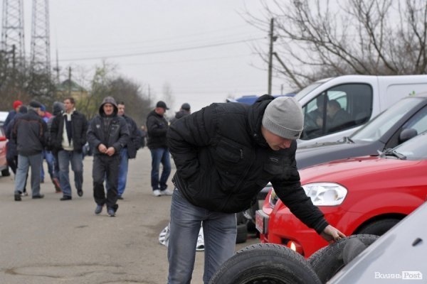 Луцький авторинок. БУДНІ МІСТА