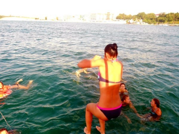 Волинські спортсменки-красуні на пляжі. ФОТО