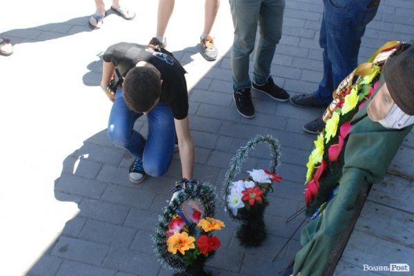 У Луцьку «поховали Путіна». ФОТО