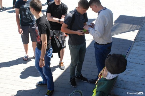 У Луцьку «поховали Путіна». ФОТО