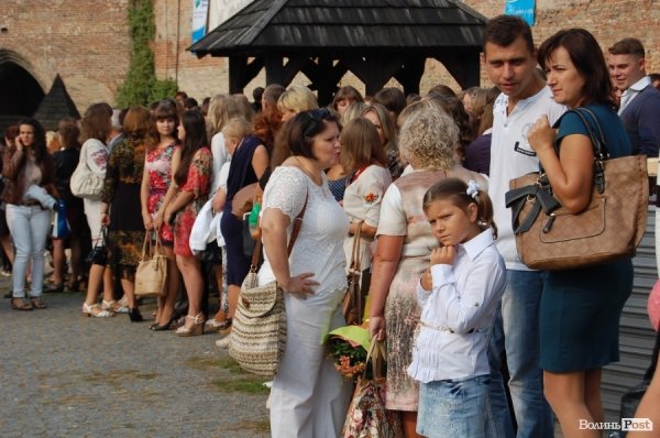У замку Любарта вітали «ліпших з ліпших» студентів. ФОТО