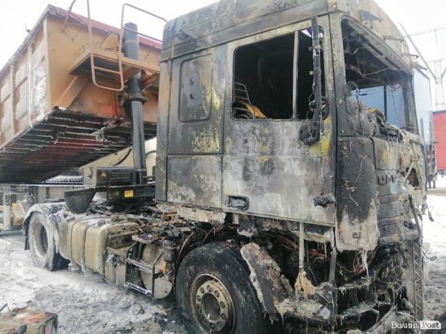 «Дикість, немає слів», – голова ОТГ під Луцьком про підпал автомобілів. ФОТО