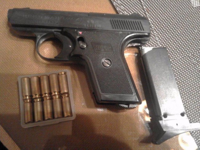 У Києві затримали банду «поліцейських-перевертнів», які займались грабежами