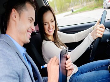 Як проходять екзамени в автошколах?*