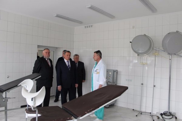 Луцький міський голова побував у жіночій консультації. ФОТО