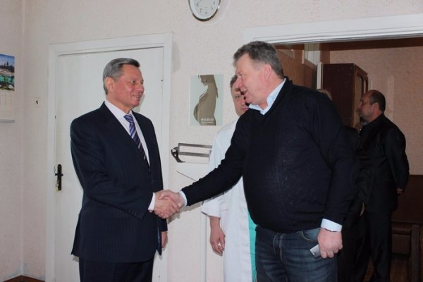 Луцький міський голова побував у жіночій консультації. ФОТО
