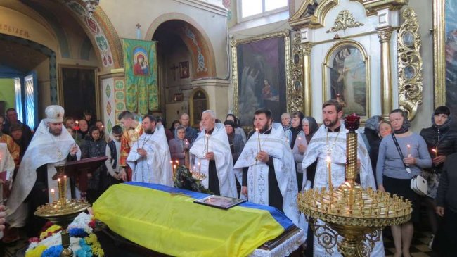 На Волині провели в останню путь Героя Юрія Хвалька