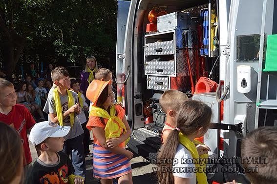 Волинські поліцейські відвідали вихованців дитячого табору «Ровесник». ФОТО