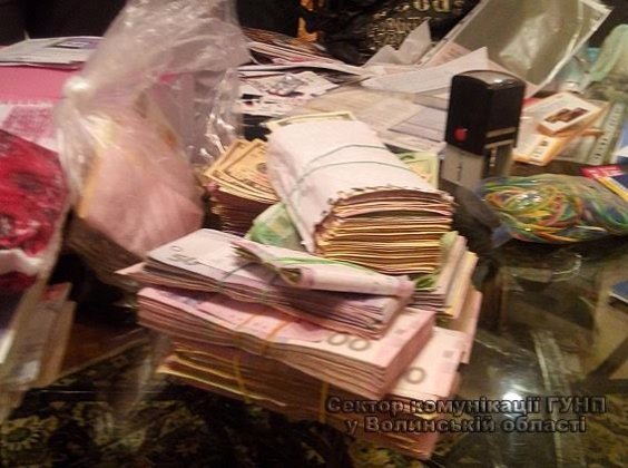 На Волині ліквідували цех з виготовлення фальсифікованого алкоголю. ФОТО