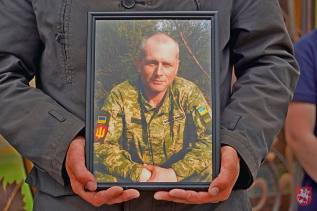 Хотів одружитися з коханою, з якою прожив багато років: на Волині поховали Героя Андрія Киричика