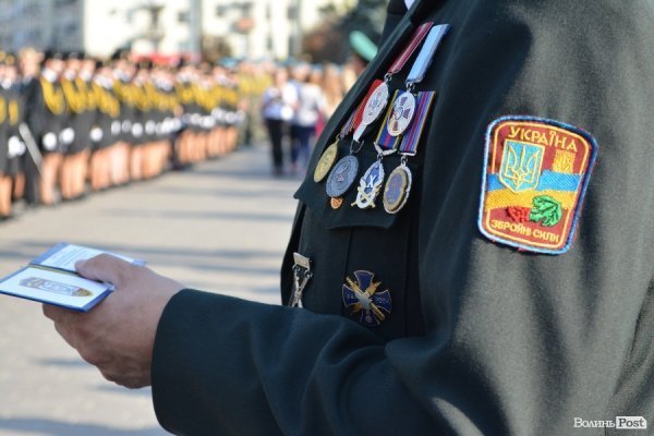 Ліцеїсти-першокурсики отримали погони та нове звання. ФОТО