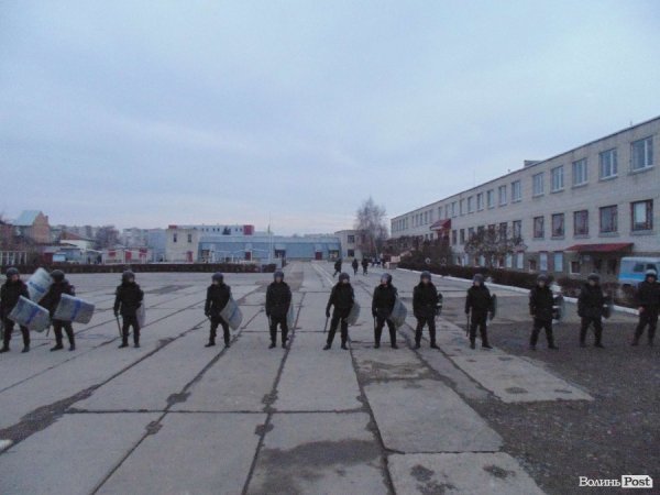 Як луцькі ВВшники «здавалися» народу. ФОТО. ВІДЕО