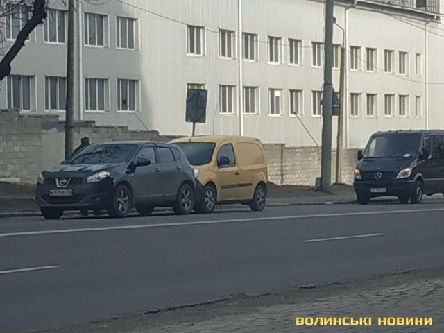 У Луцьку зіткнулися дві іномарки 