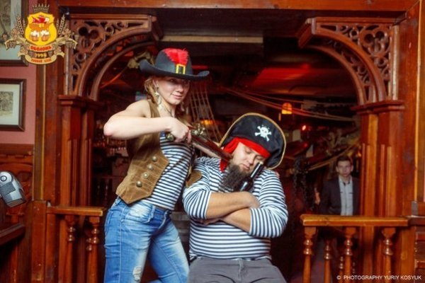 Піратська вечірка в луцькому клубі. ФОТО. ВІДЕО