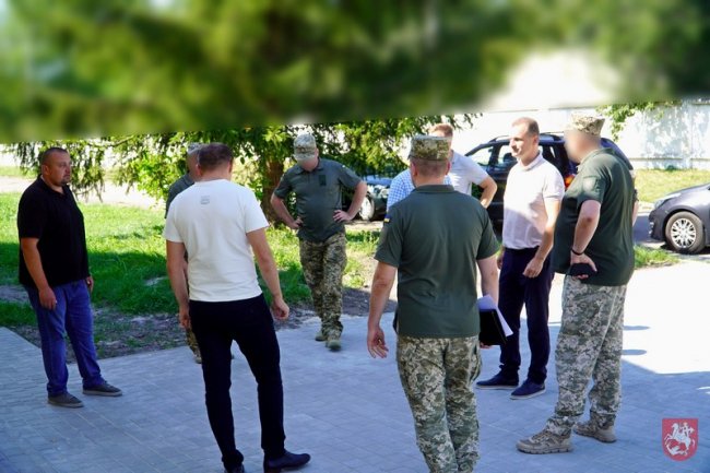 Волинська громада купить для військових 10 антидронових рушниць та майже 90 безпілотників. ФОТО