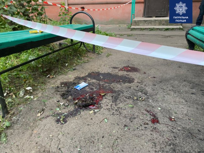 У Кривому Розі чоловік підірвав у дворі гранату: постраждало 3 поліцейських. ФОТО