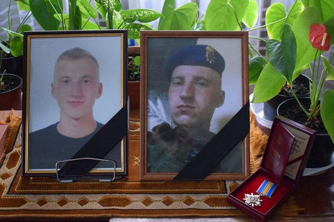 «Він гордився службою»: на Волині нацгвардійці вручили нагороду полеглого побратима його бабусі  