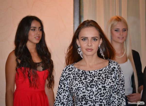 Як дівчата готуються до конкурсу «Міс Принцеса України». ФОТО