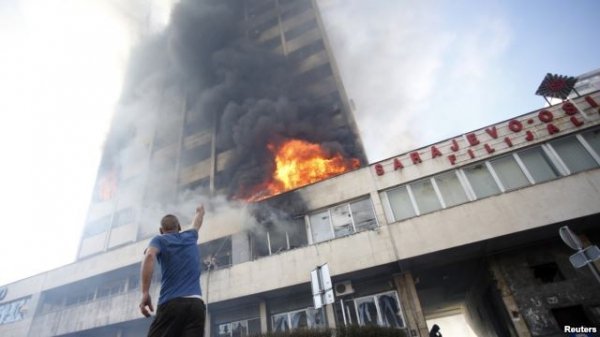 Хвиля протестів накрила балканські країни